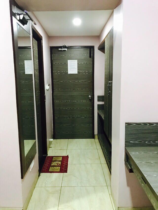 Iroomz Vaishali Residency Bellary Kültér fotó