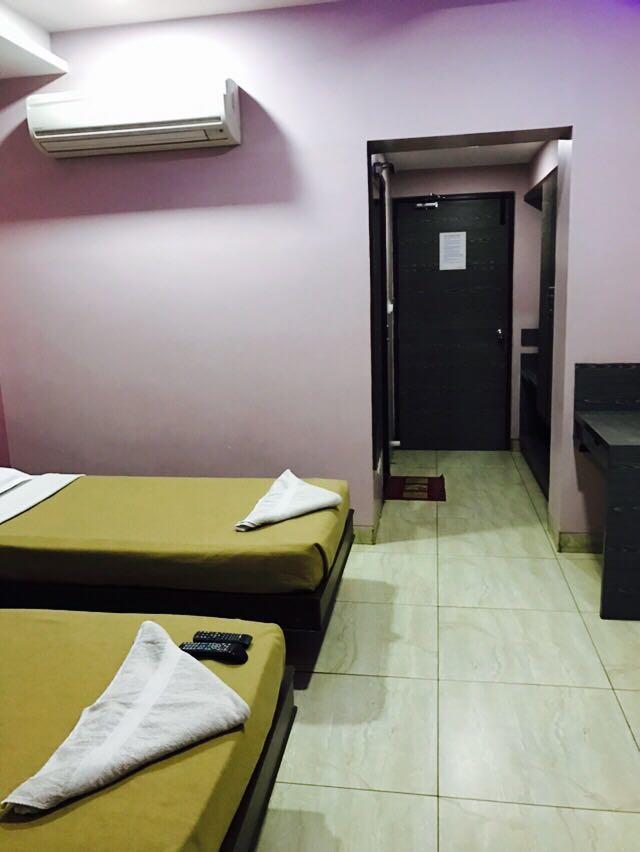 Iroomz Vaishali Residency Bellary Kültér fotó