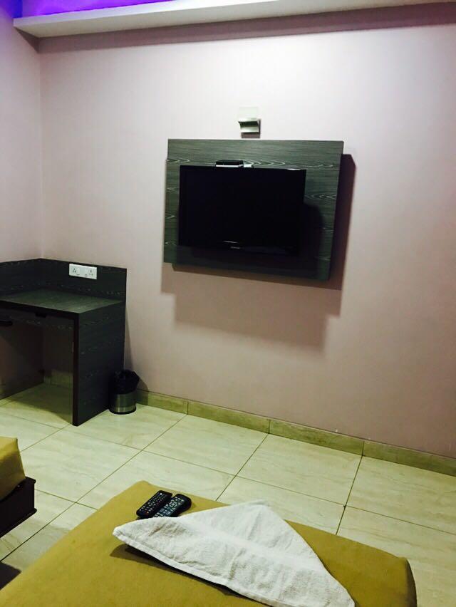 Iroomz Vaishali Residency Bellary Kültér fotó